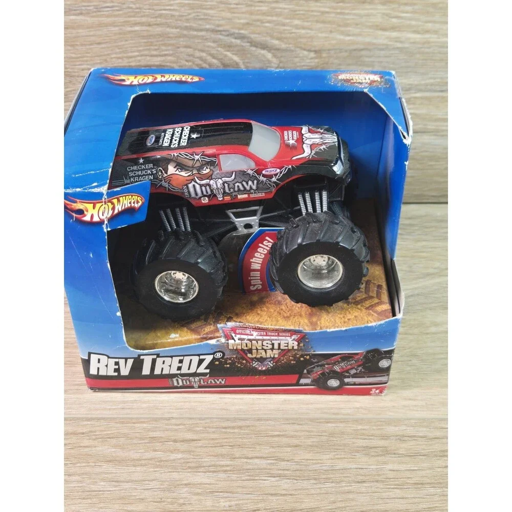 2007  HOT WHEELS MONSTER JAM OUTLAW TRUCK SERIES NIB